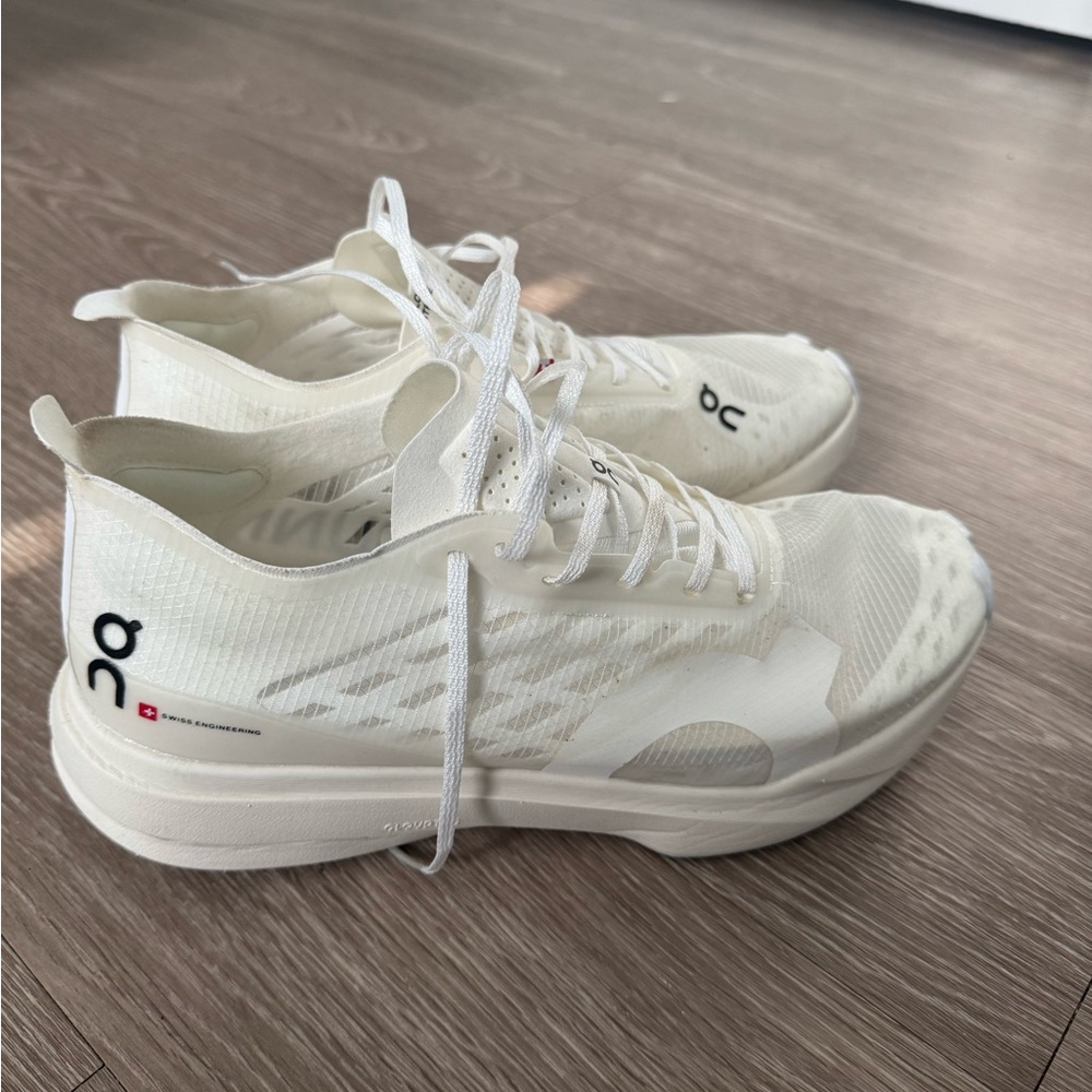 OnCloud Boomstrike Size 11 Worn Once